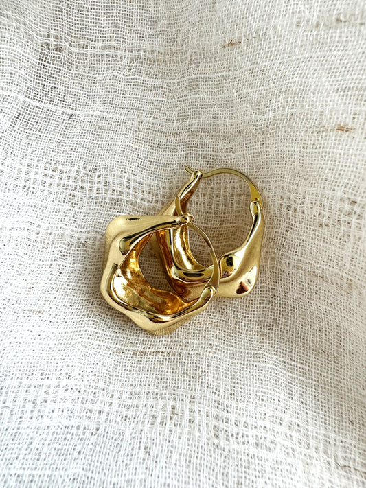 ISSA EARRING