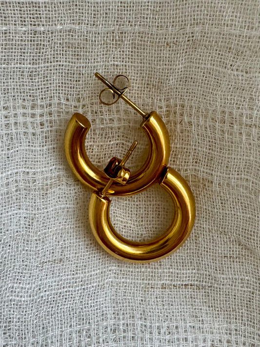 OLLIE EARRING