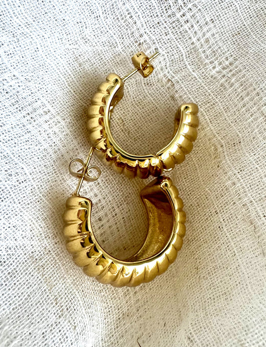 TOVA EARRING